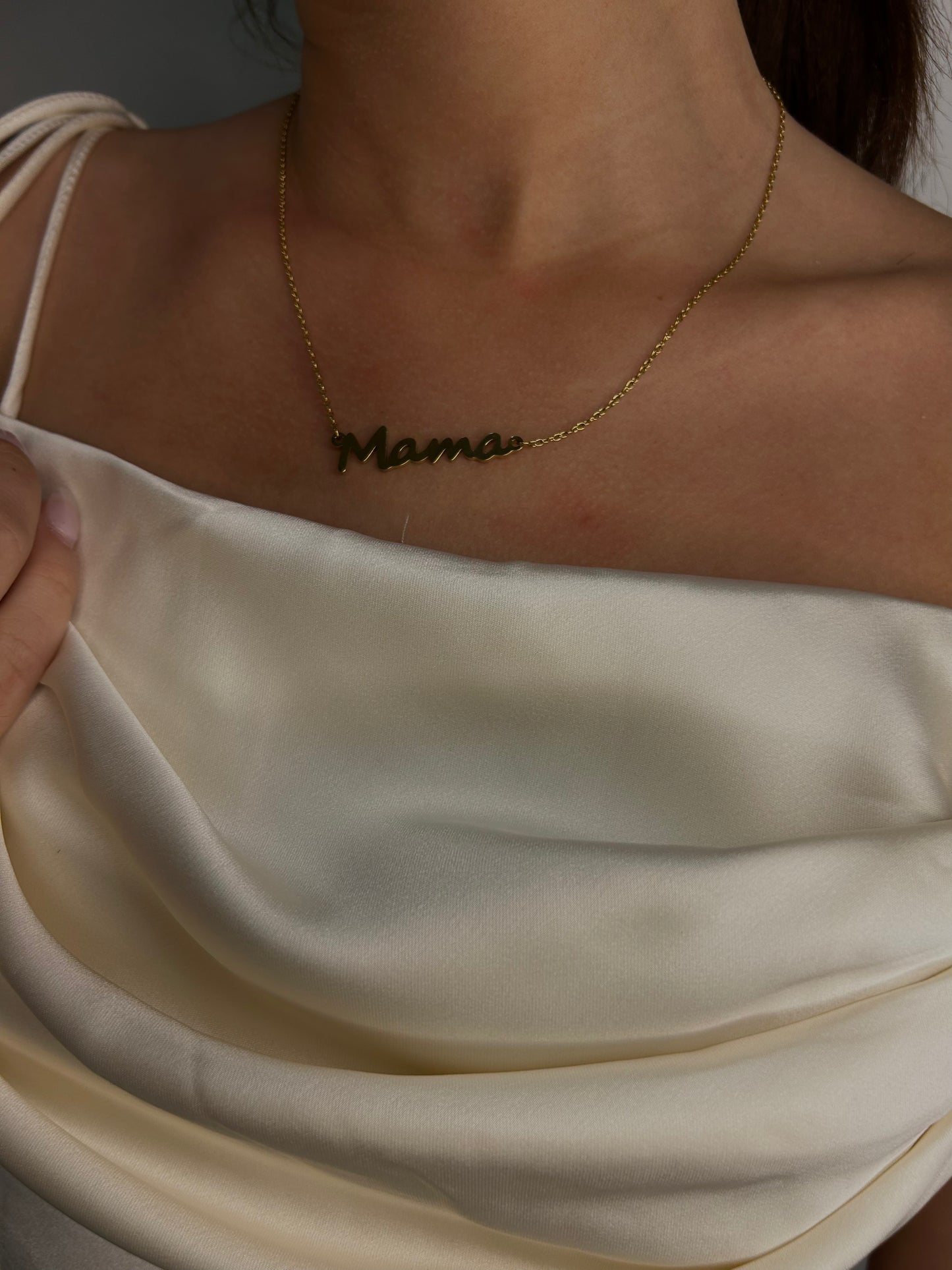 Mama necklace