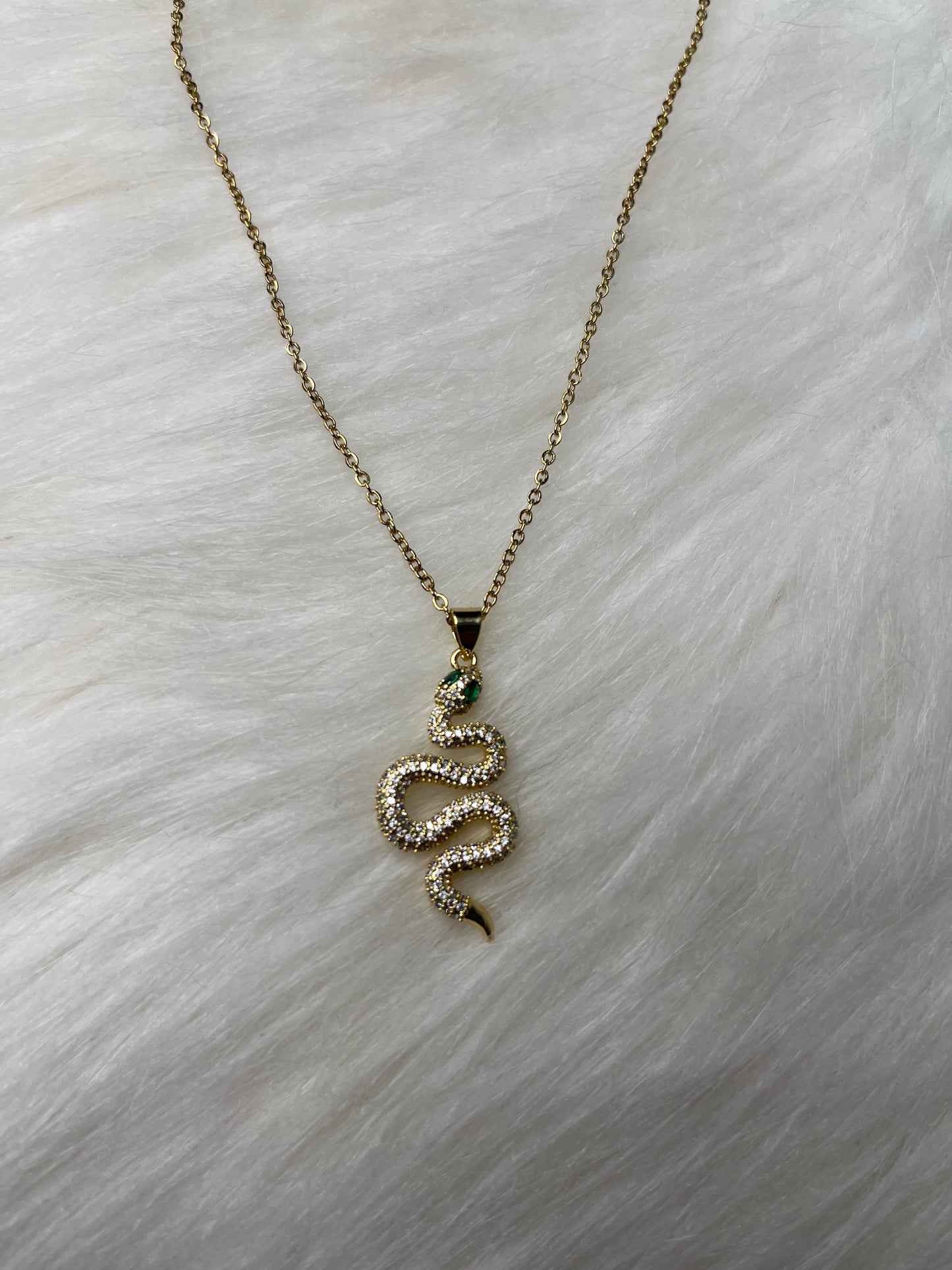 Boa Necklace