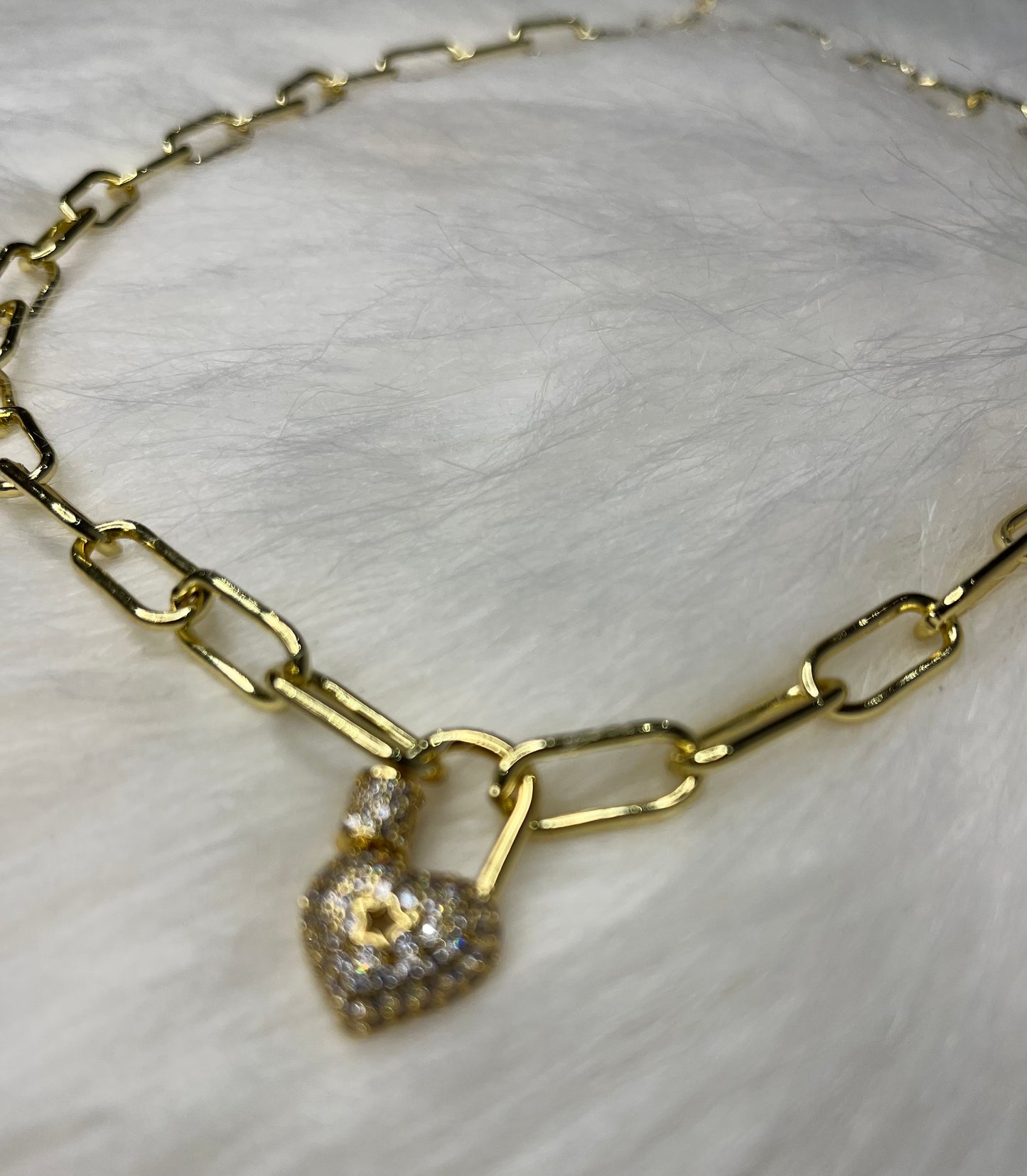 Marie heart necklace