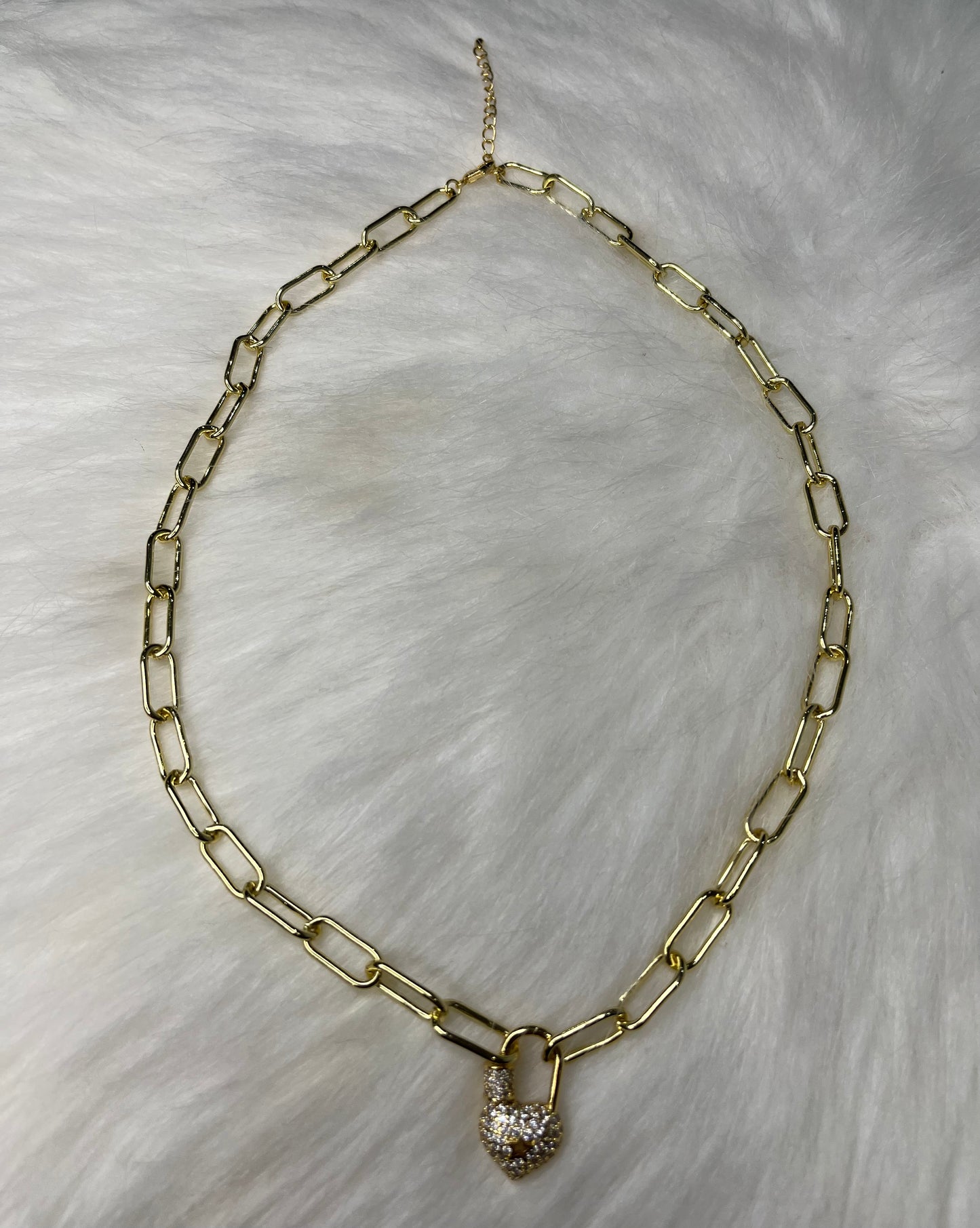 Marie heart necklace