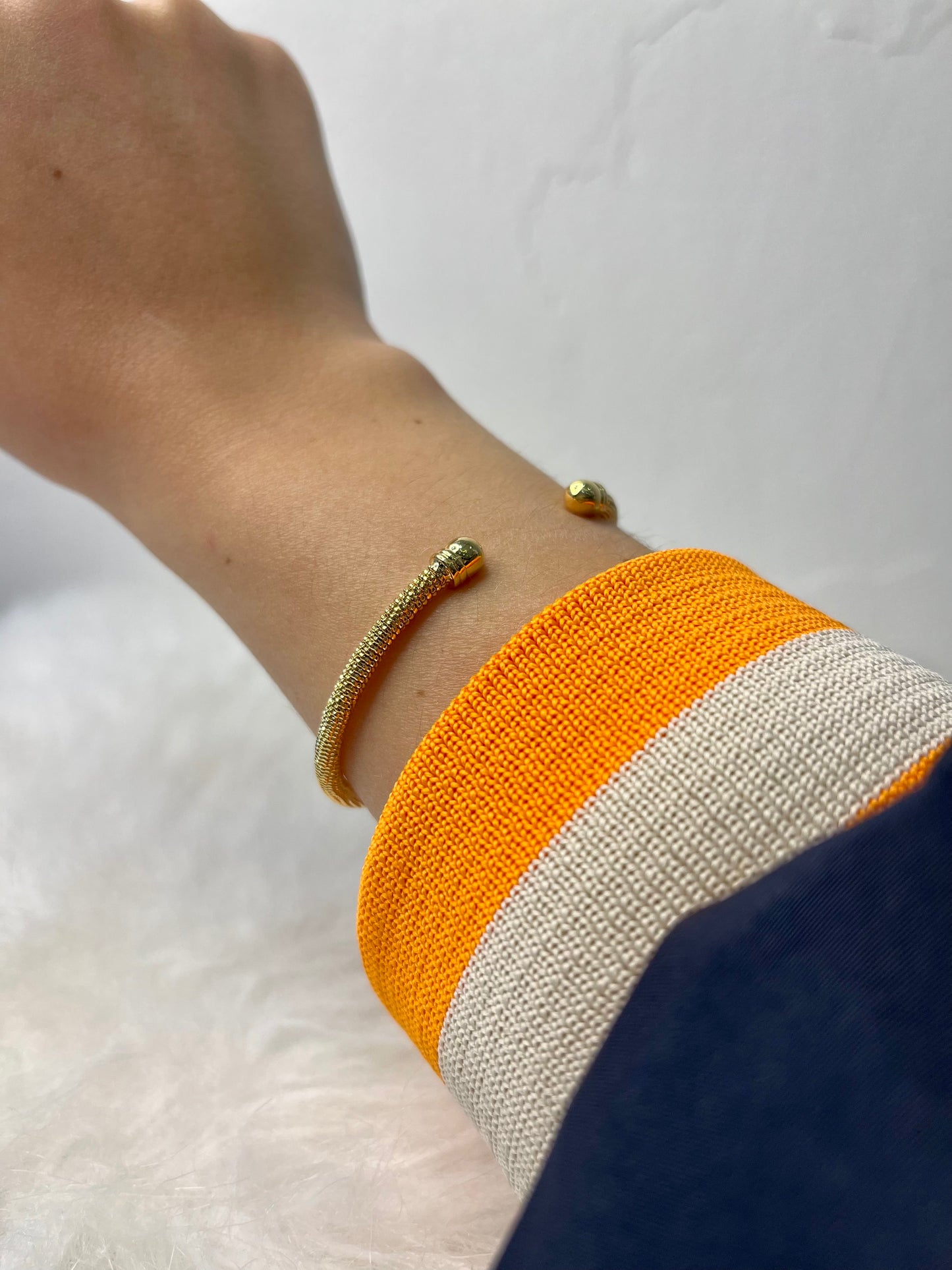 Small stretchable bracelet