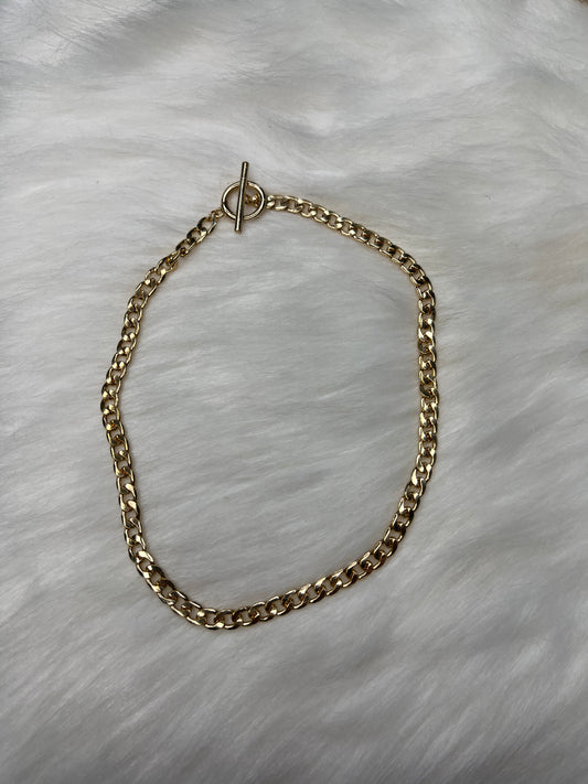 Thin chain necklace